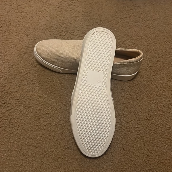 Burlap Soda Slip-ons Sz 8.5 - NWOT - Picture 3 of 3
